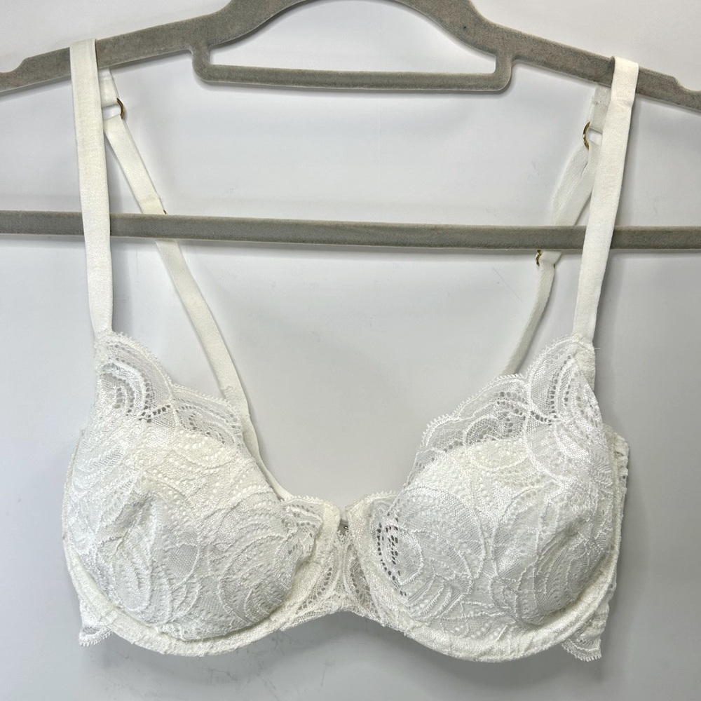 Victoria’s Secret Very Sexy Cream White Lace Light Push Up Padding Bra 34D